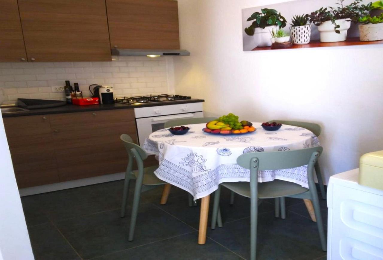 Il Casale San Vito Apartment ซานวิโต โลคาโป ภายนอก รูปภาพ